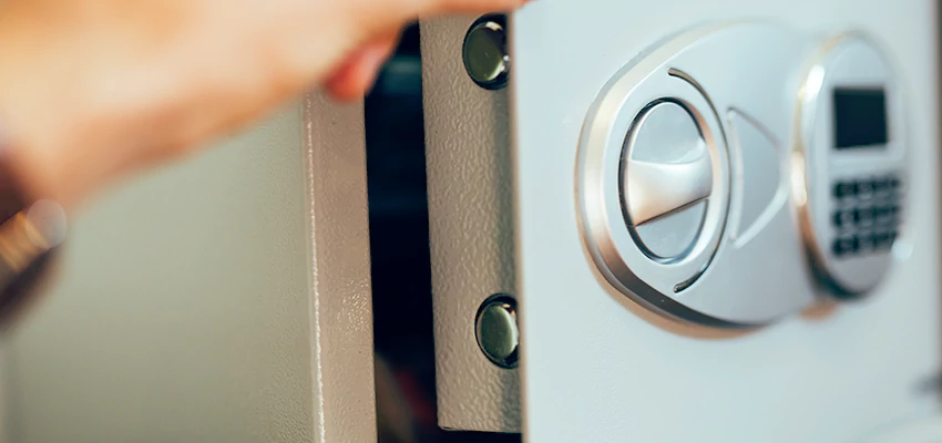 Fingerprint Safe Openers in Ridgecrest, CA